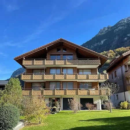 Romantic Swiss Alp With & Mountains Апартаменты *